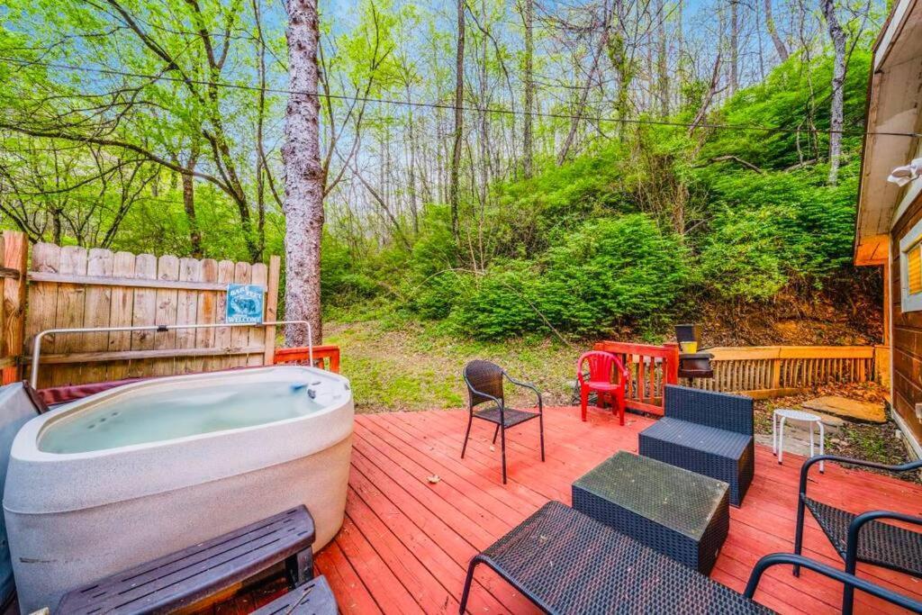 Cozy Cub Mountain Escape Villa Гетлинбург Екстериор снимка